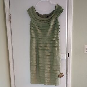 Adrianna Papell Green Tiered Sheath Midi Dress